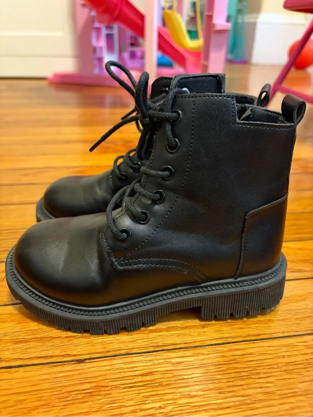 N/A classic black